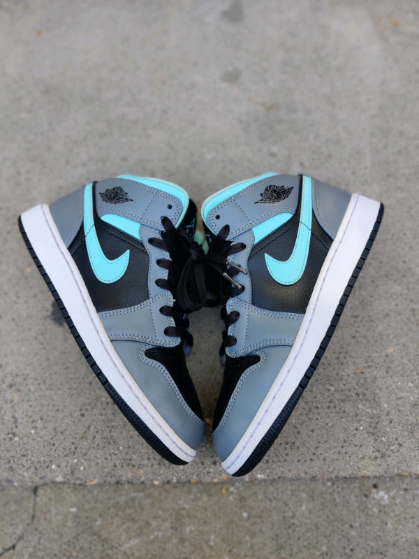 Air Jordan 1 Mid Aqua 554724-063 Release Date | SneakerNews.com